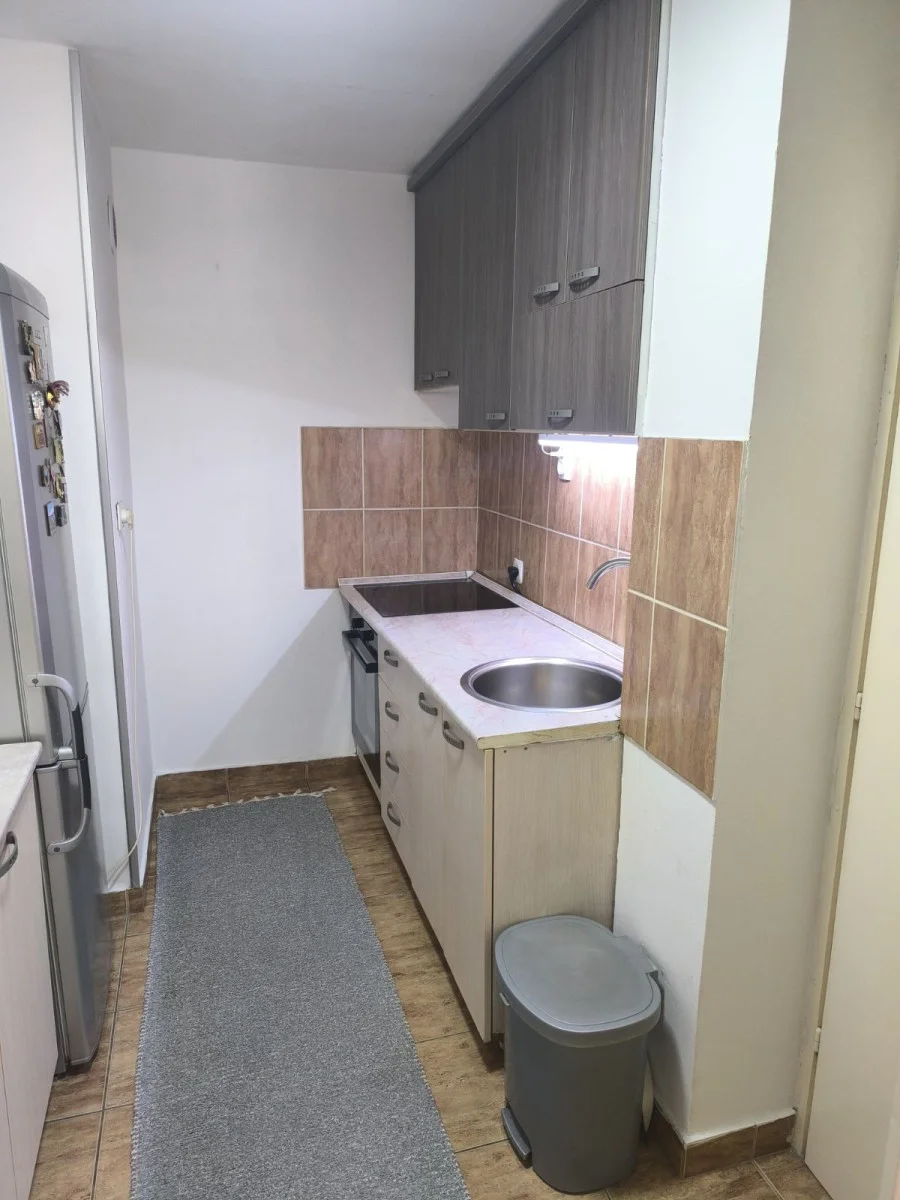 Novi Sad , liman 2 , pravi jednosoban stan , uredan i održavan.Uknjižen(Bomil nekretnine, Novi Sad, Reg. br. 251)
