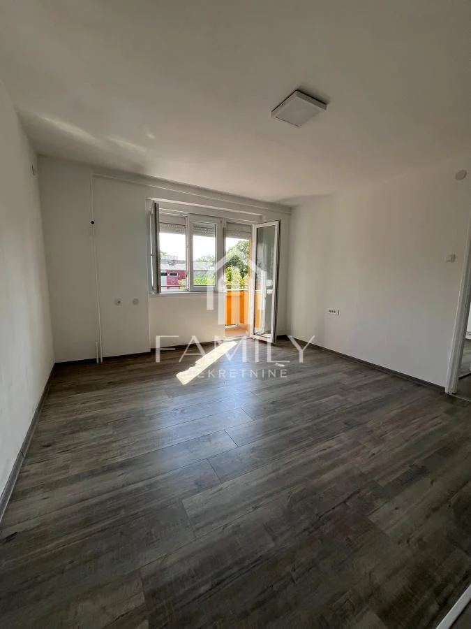 Jednoiposoban stan 31 m², Satelit, Novi Sad, 4/5 sprat
