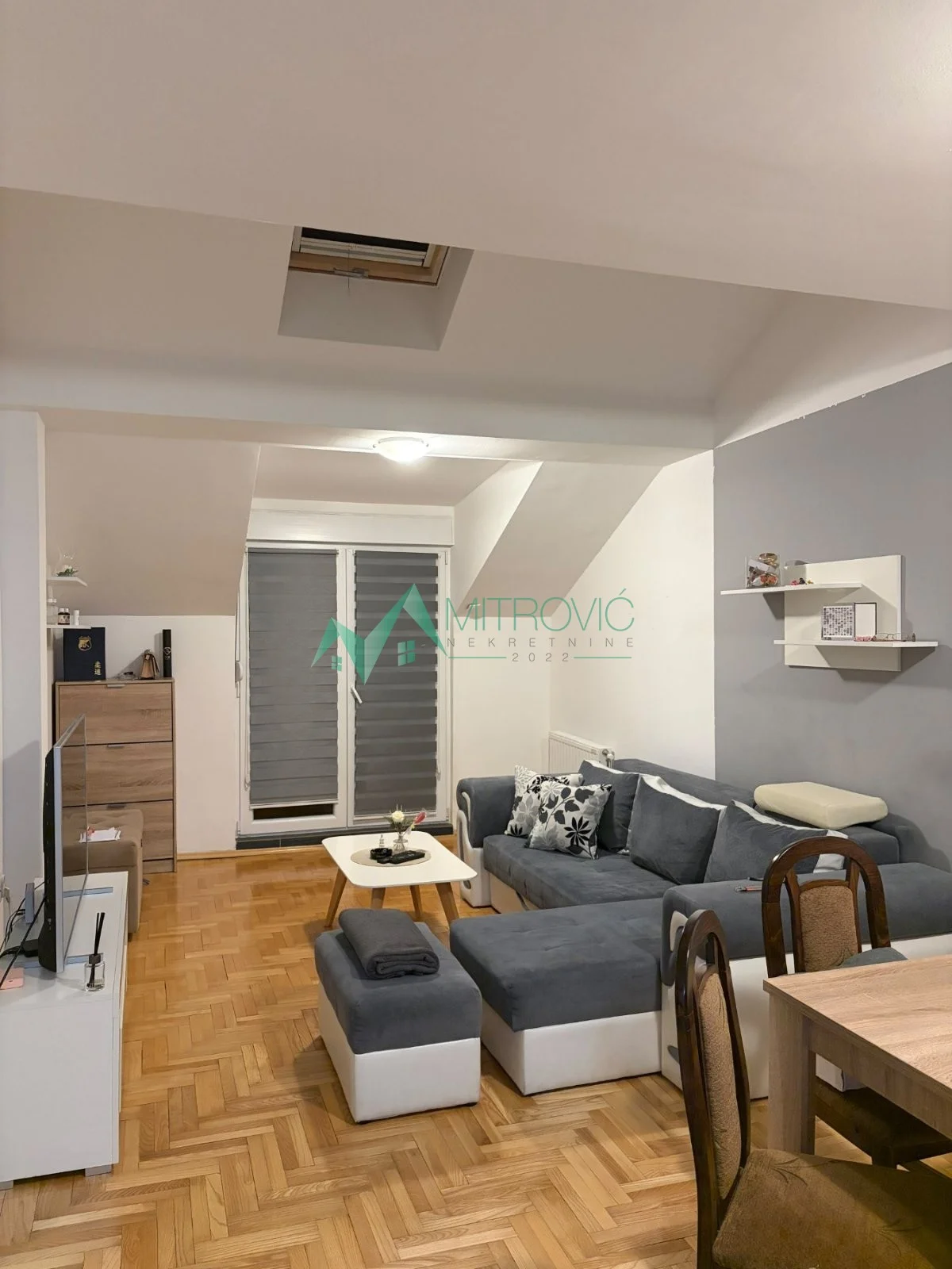 ADICE – DVOSOBAN STAN 44 m² + TERASA | NAMEŠTEN | KREDIT ZA MLADE (šifra: 1004616) 