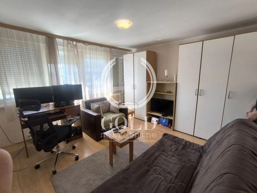Prodaja STAN 1.0: Novi Sad-Liman 2, 31m2, 105000e kredit za mlade ID#12531