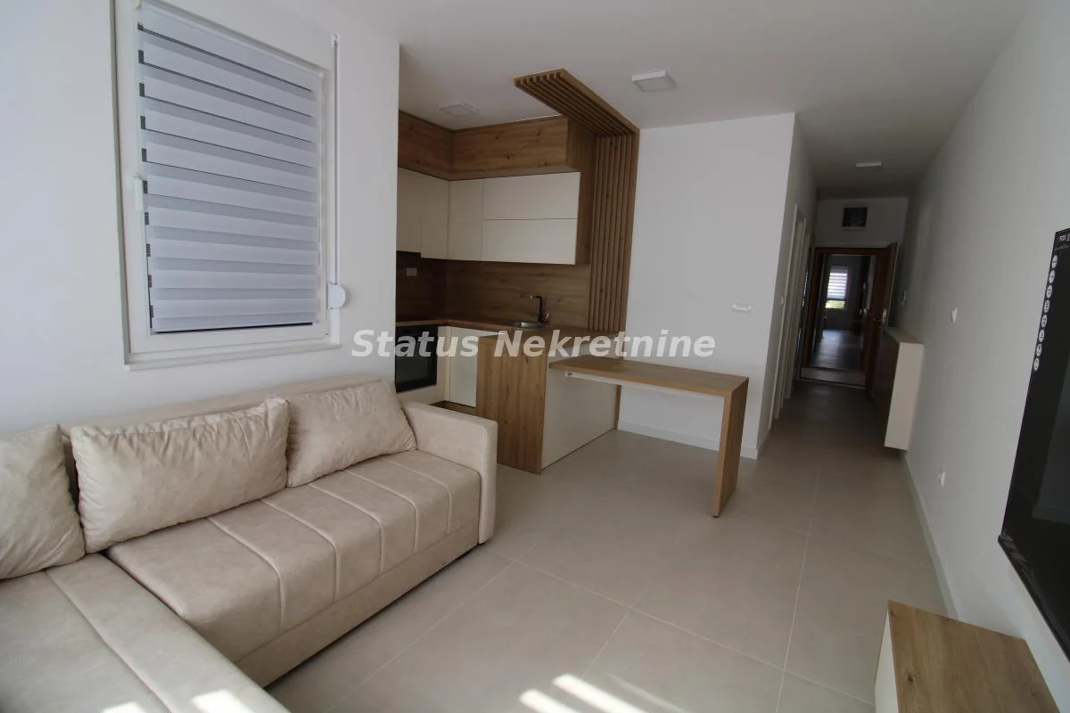 Jednoiposoban stan 39 m², Telep, Novi Sad, 1. sprat