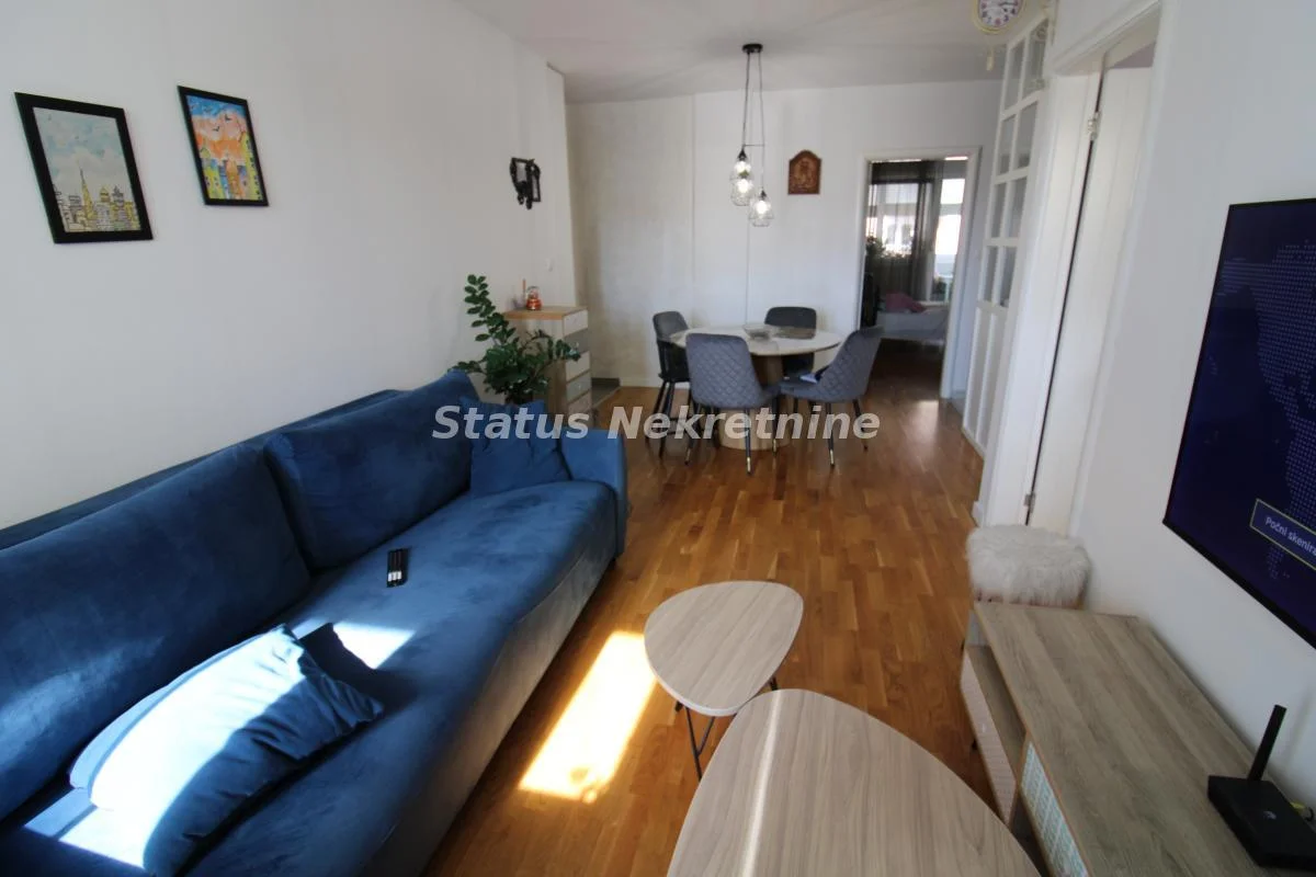 Trosoban stan 59 m², Petrovaradin, Novi Sad, 3/4 sprat sa PM