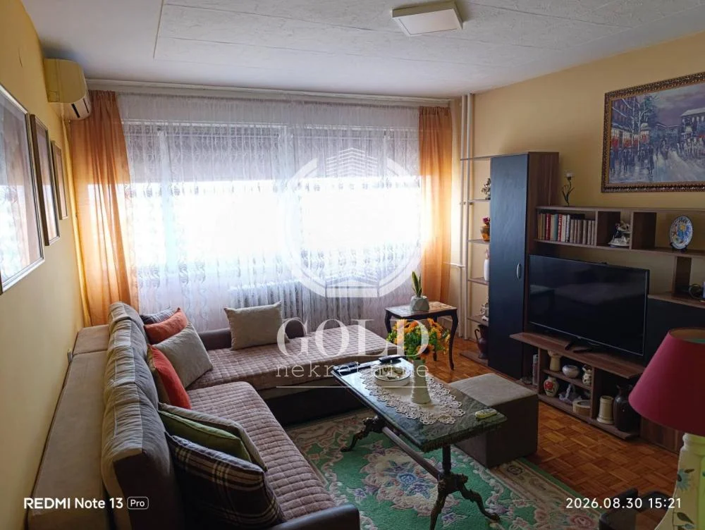 Izdaje se 2.0 stan: Novi Sad-Bulevar oslobođenja, 49m2, 500e ID#12674