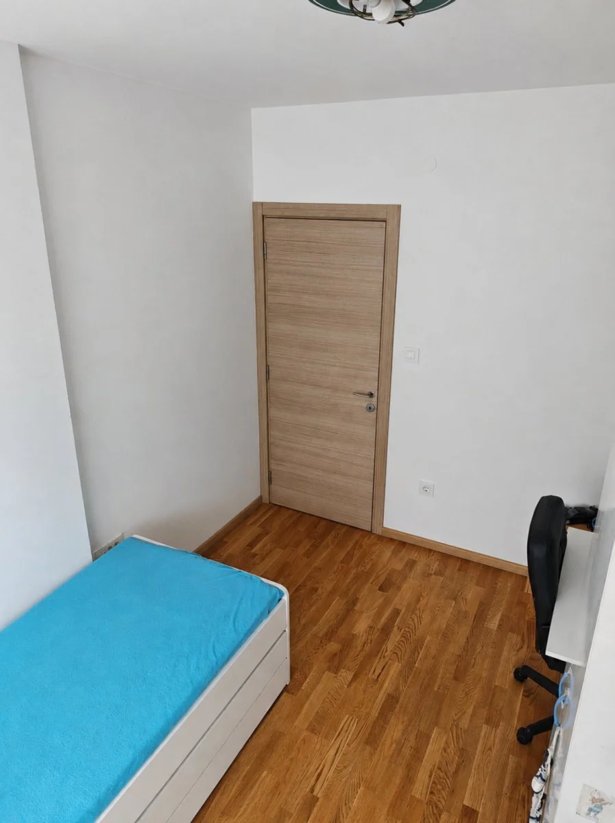 NOVI SAD. PETROVARADIN. DVOIPOSOBAN STAN. NAMEŠTEN STAN.NOV NAMEŠTAJ.ULIČNO ORIJENTISAN.U BLIZINI DOMA ZDRAVLJA, CRKV