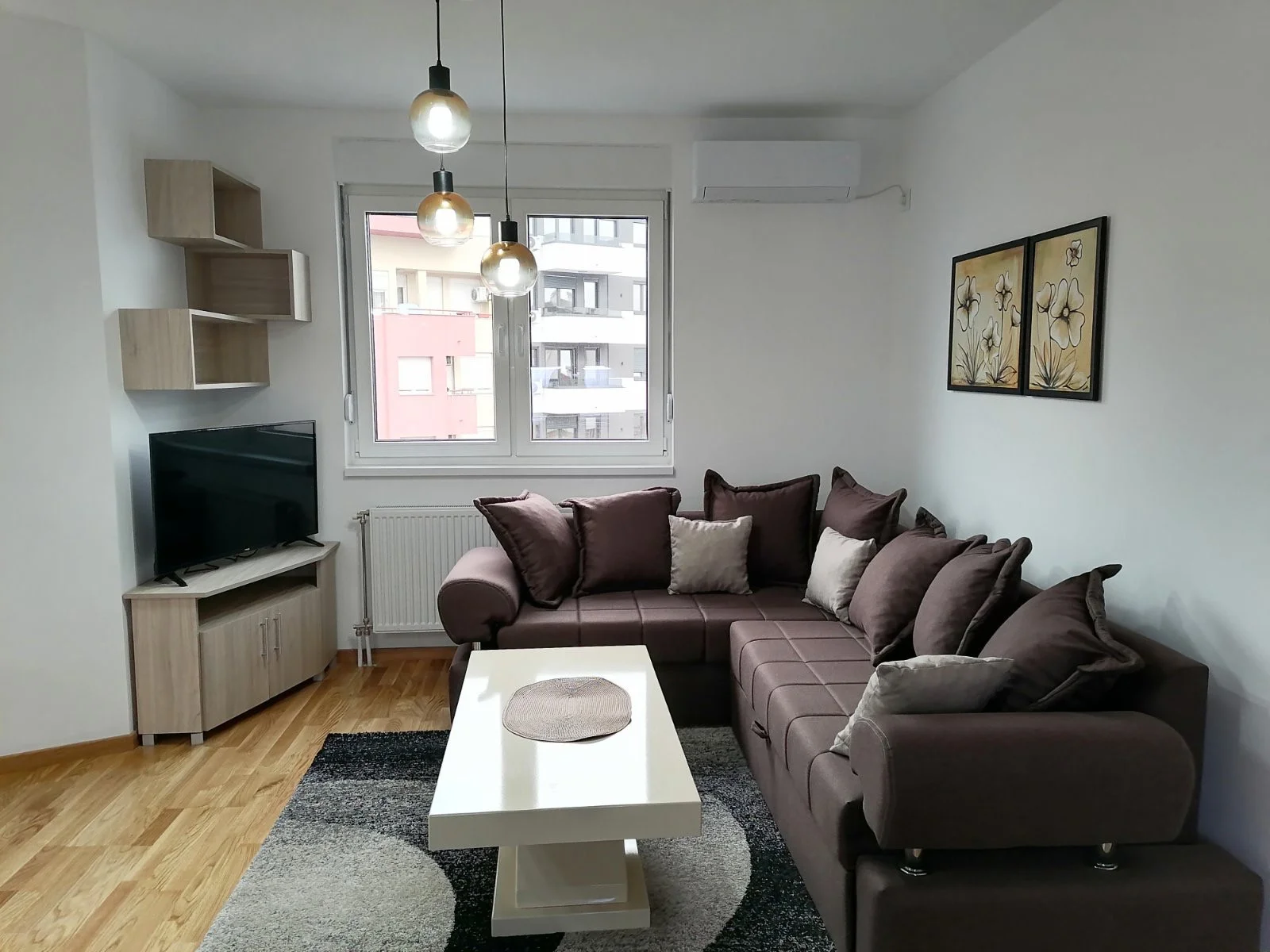 NOVI SAD. TELEP. DVOIPOSOBAN&nbsp; STAN.SLOBAN OD 1 OKTOBRA. NIJE PET FRIENDLY    (Svet nekretnine, Novi Sad, Reg. br. 4