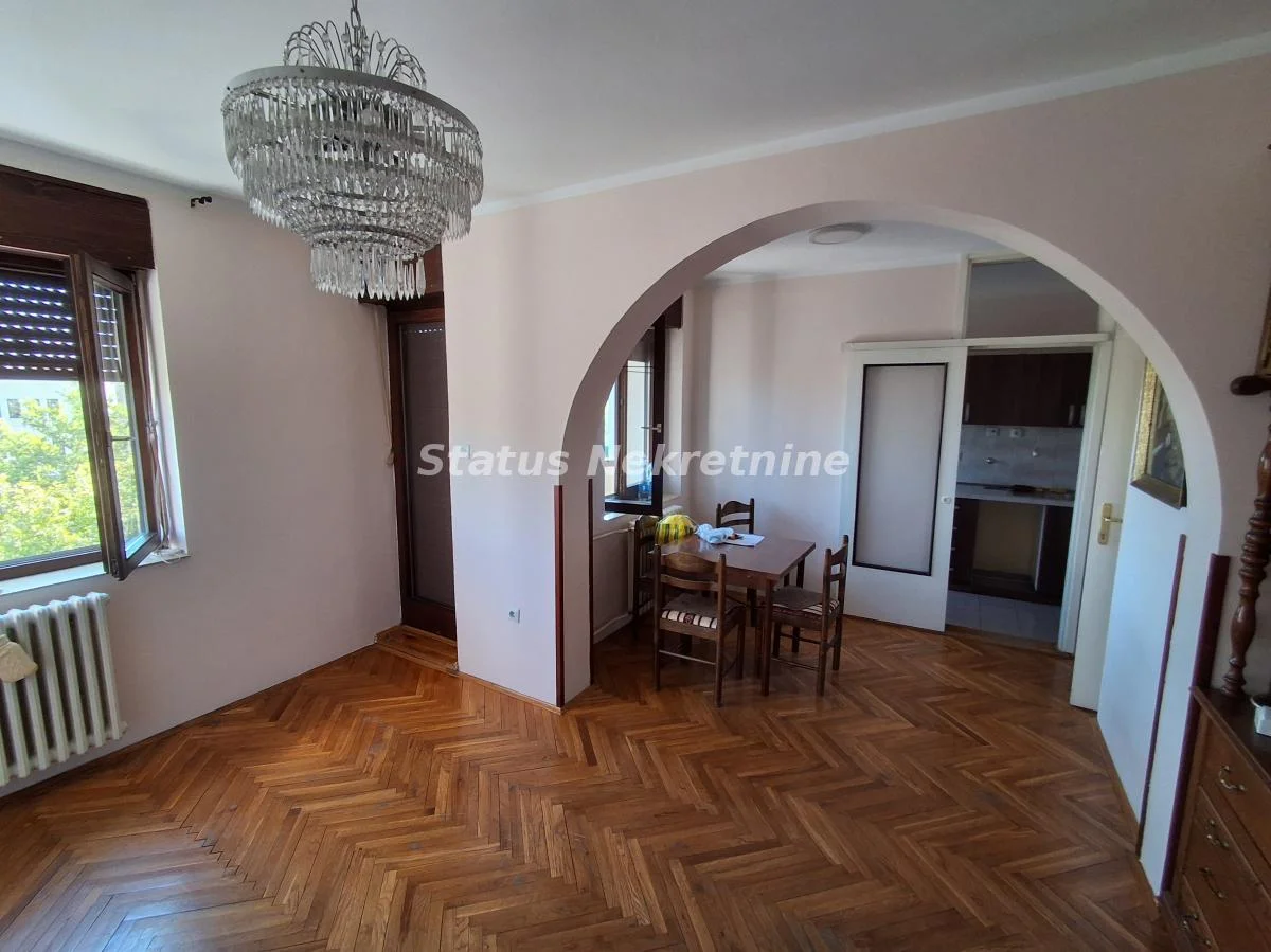 Bulevar-PoluNamešten Dvosoban stan 57 m2 sa Terasom-Zakupnina 400 e-065/385 8880
