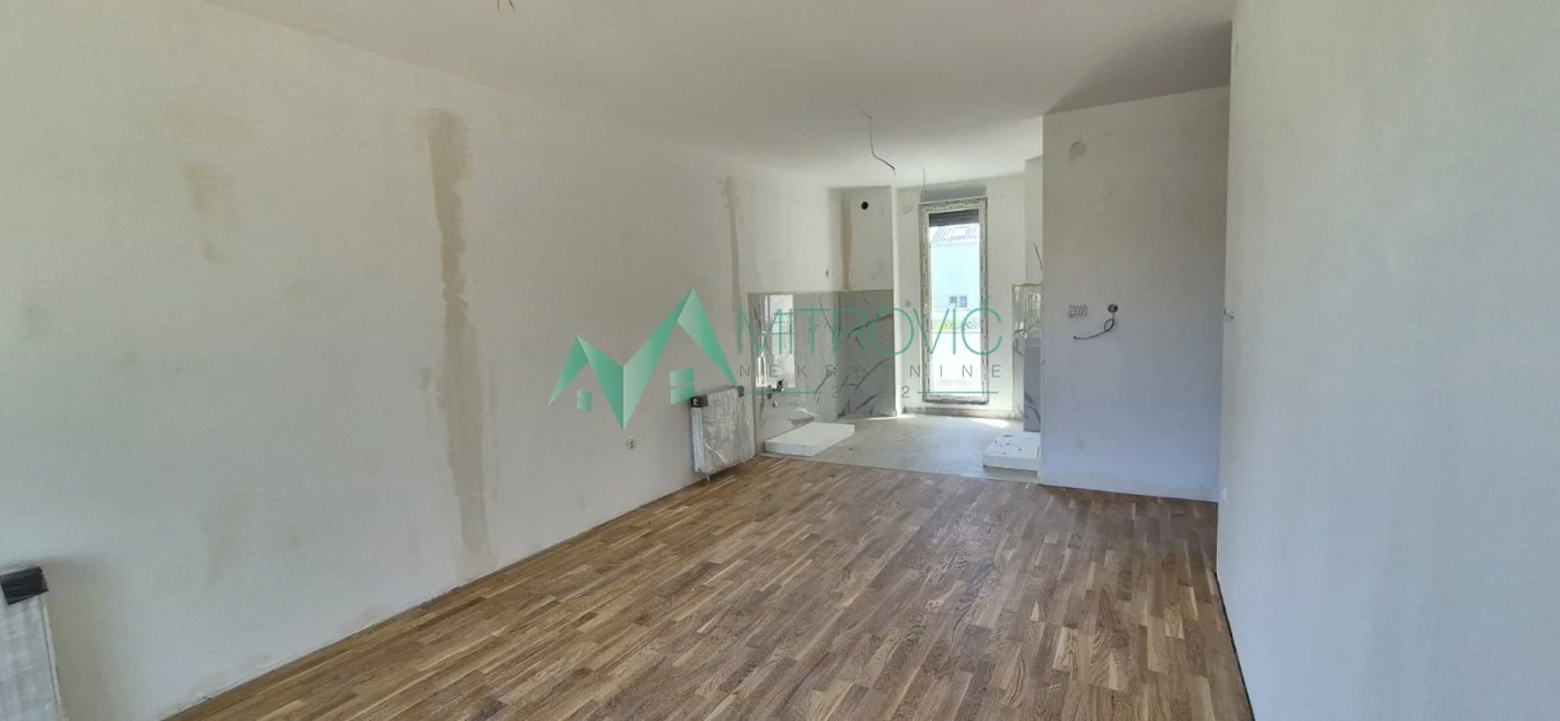 Novi Sad, Salajka - Četvorosoban stan  80m2 