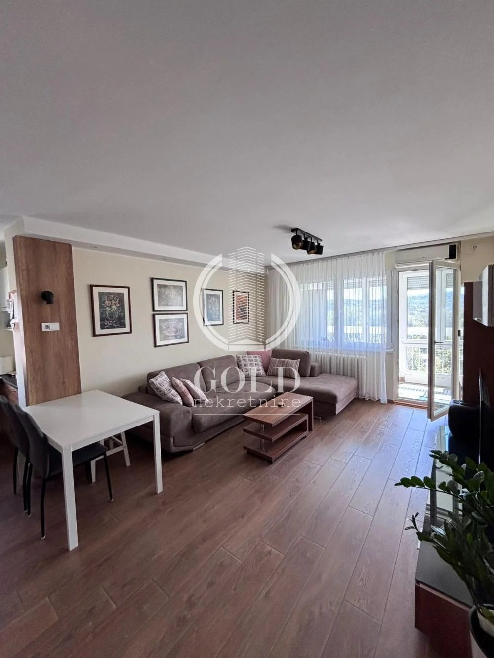 Prodaje se 2.5 stan:Novi Sad-Liman 4 ID#12695