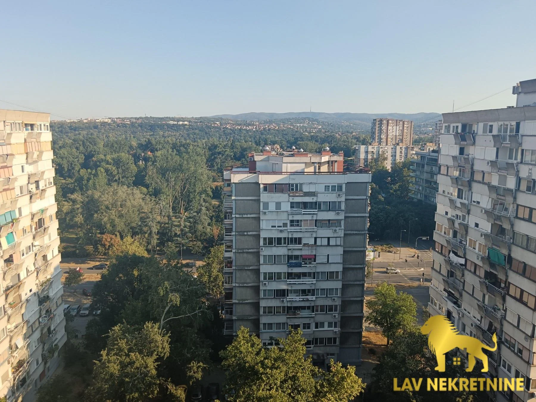 Kod Limanskog parka. Pet friendly.Kontakt:&nbsp;062 7445 42 (iskljucivo putem poruke poslati link ili agencijsku sifru n