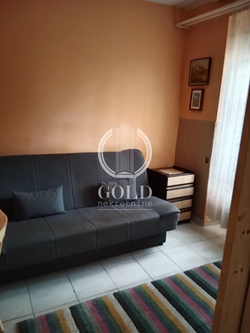 Izdavanje - garsonjera - 17m2 - Centar - SAMO NAŠI DRŽAVLJANI ID#12700