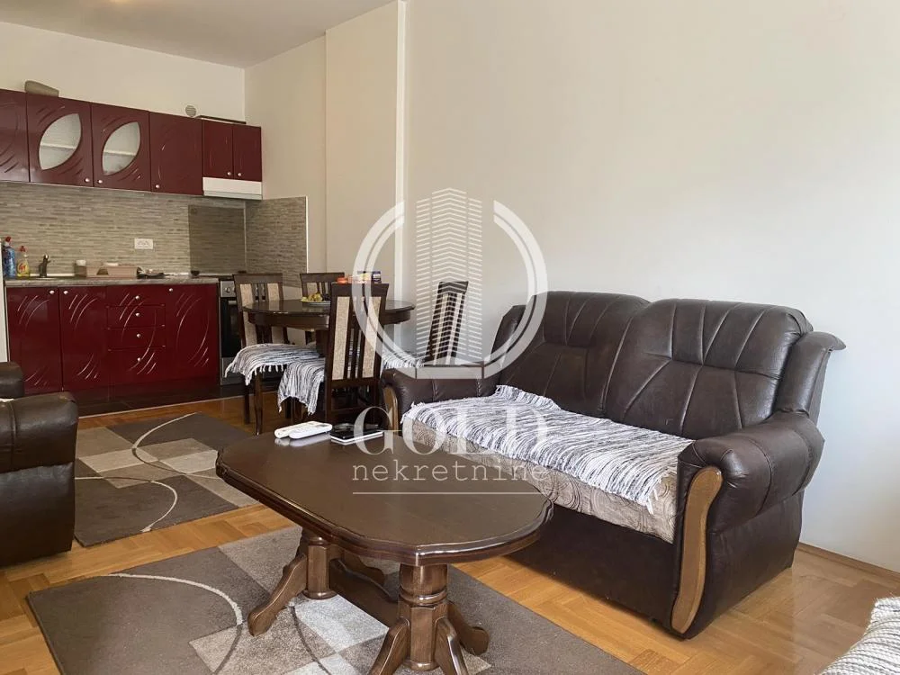 Izdajemo 2.0 stan u Novom Sadu, Centar, 39m2, 400e ID#10837