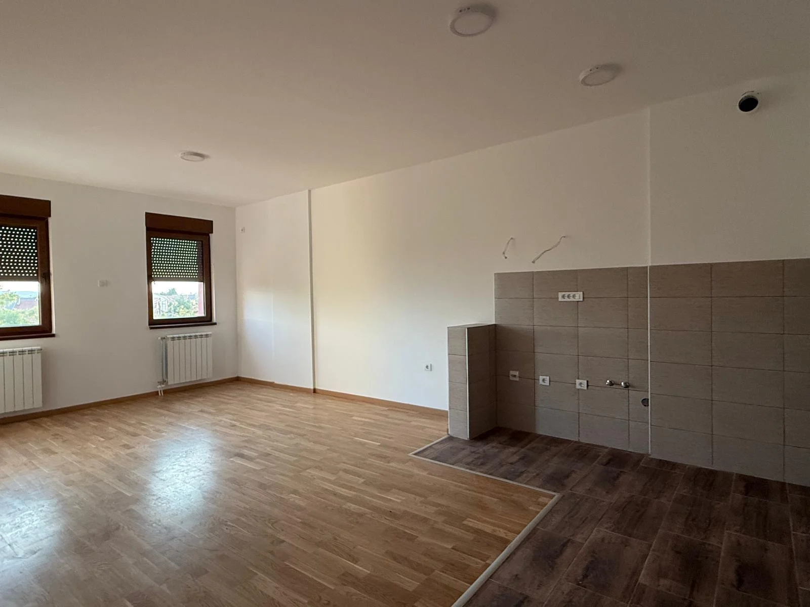 NOVI SAD. VETERNIK. JEDNOIPOSOBAN STAN. PLUS PDV(Svet nekretnine, Novi Sad, Reg. br. 405)