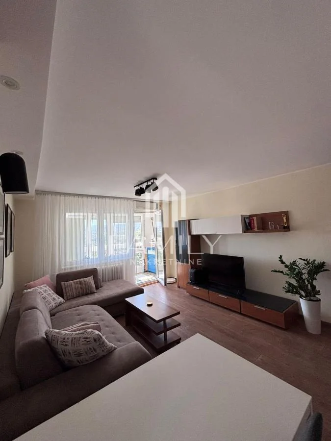 DVOIPOSOBAN STAN – LIMAN IV | 60 m²