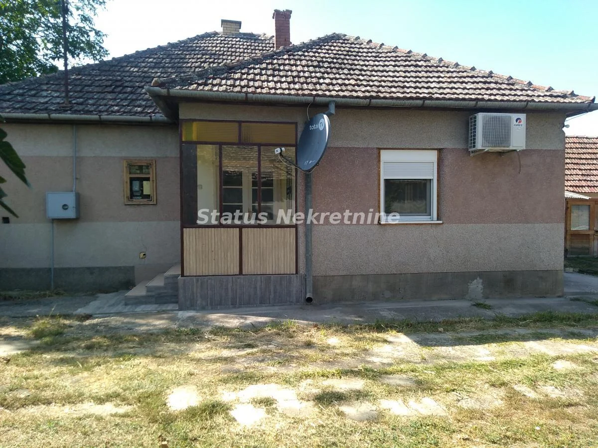 Srbobran Okolina - Prizemna Porodična kuća 120 m2 na Lepom Placu od 1300 m2 za Uživanje - 065 385 8880