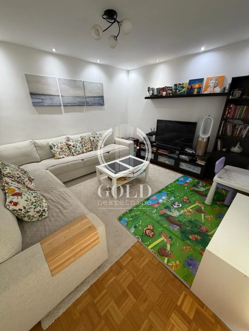 Stan Na Prodaju-Renoviran, Dvostrano Orijentisan-blizina Promenade-55m2 ID#12828