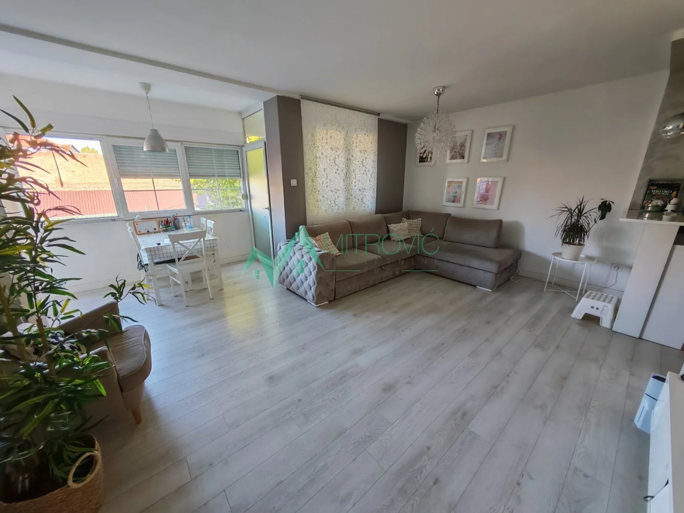Bulevar-Jodna banja, 85m2. Troiposoban dupleks stan. 