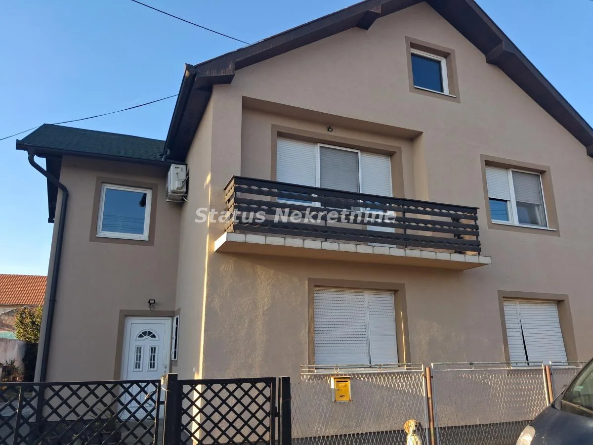 Futog - Porodična Spratna kuća 150 m² sa Bazenom za Uživanje - 065 385 8880