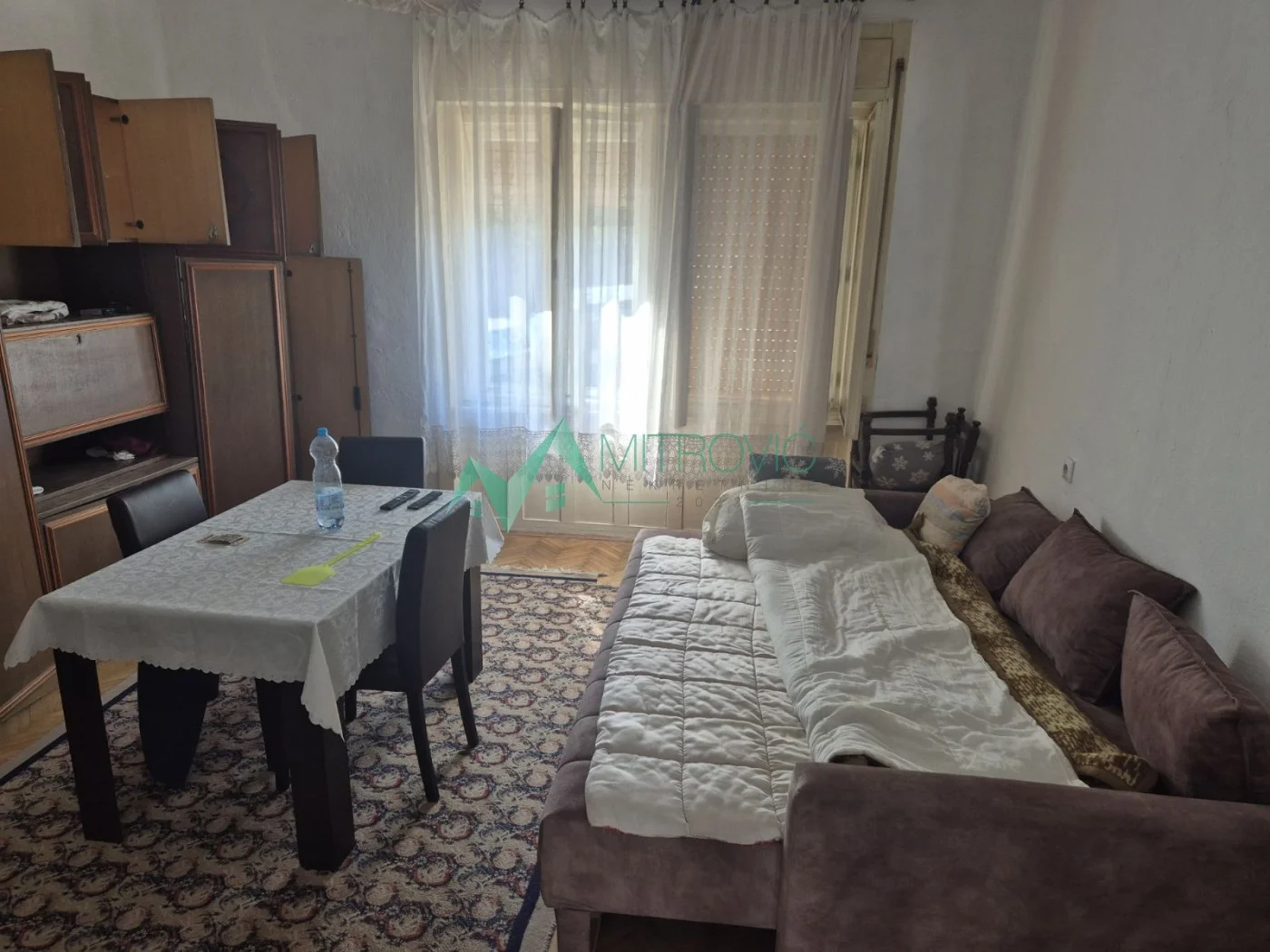Bačko Petrovo selo. Kuća 184m2 s uličnim lokalom. š: 3000277. 