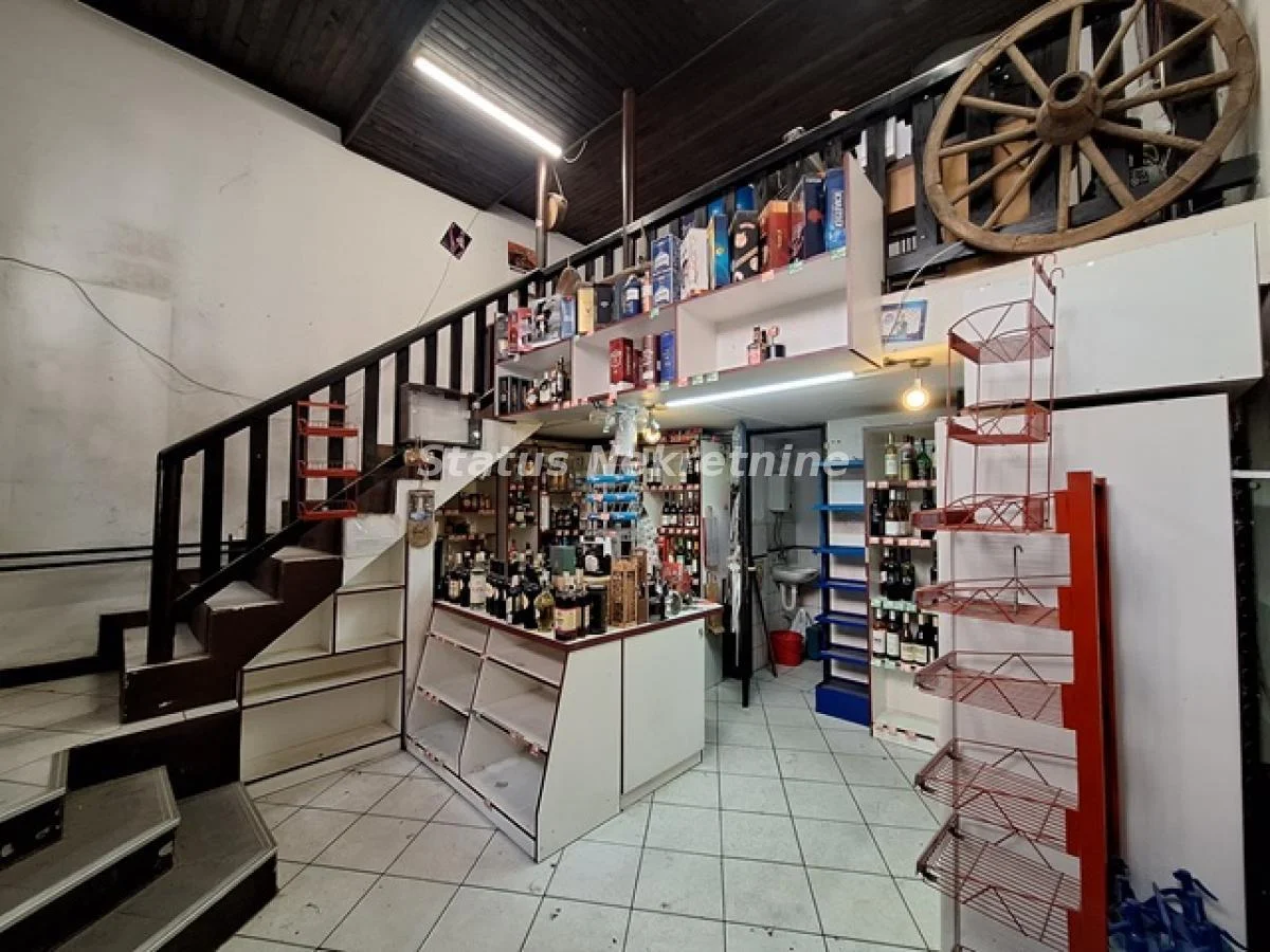 LOKAL 30M2 KOD SOCIJALNOG, 500EU SA SVIM TROŠKOVIMA