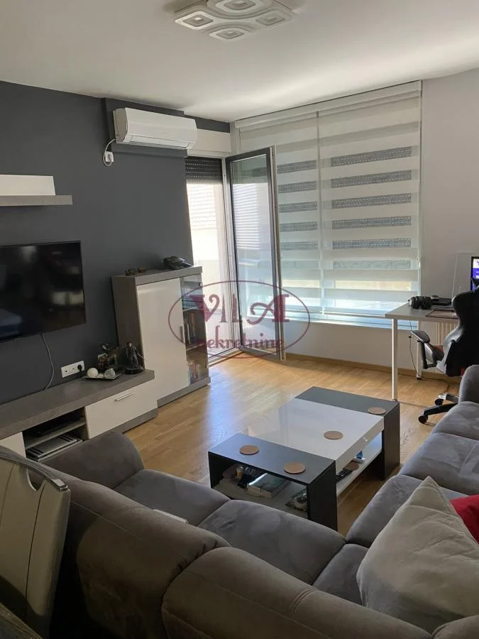 Novi Sad, Rotkvarija, odlican dvoiposoban stan na dobroj lokaciji