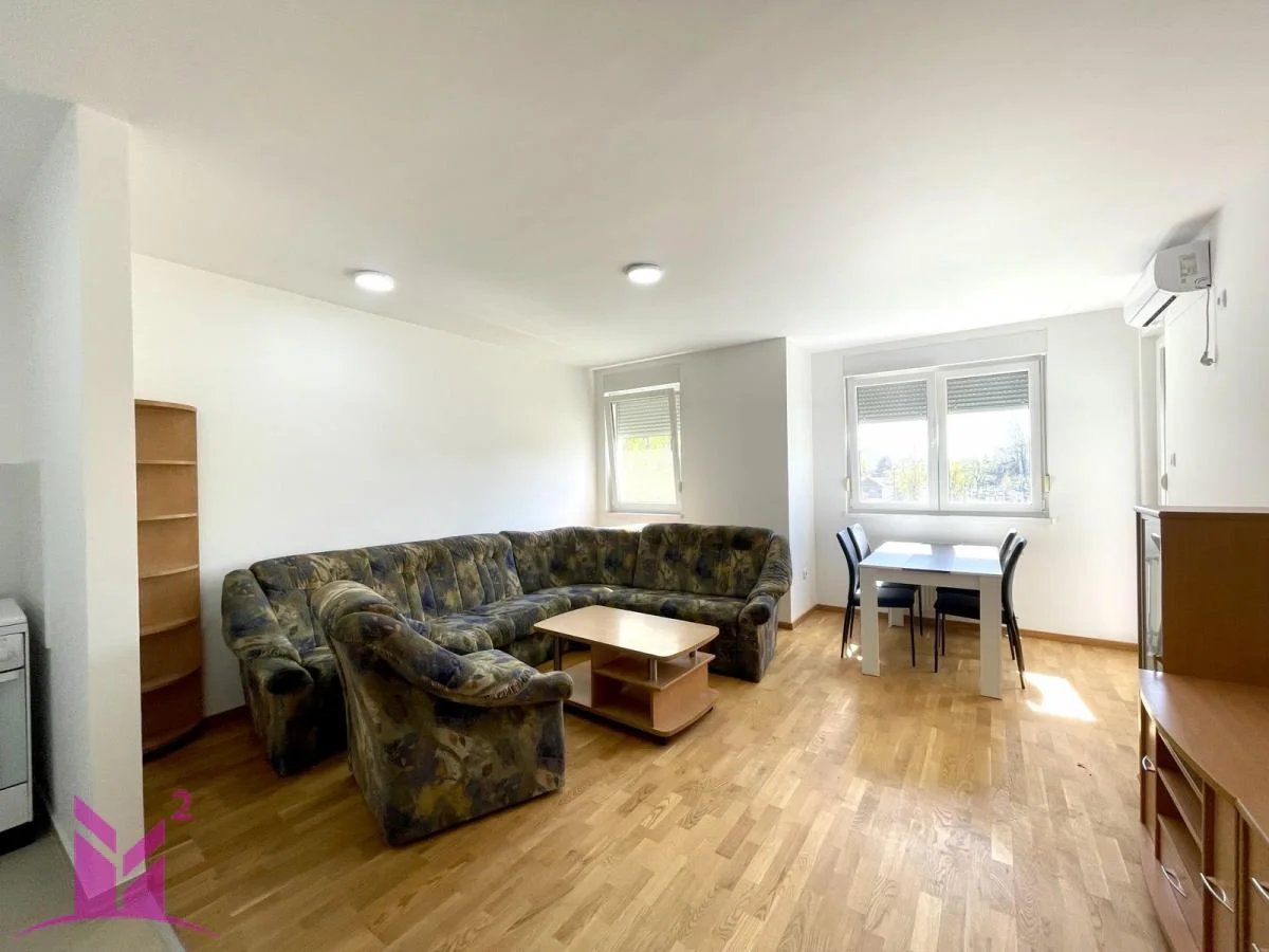 * Novi Sad- Petrovaradin *-Pet friendly