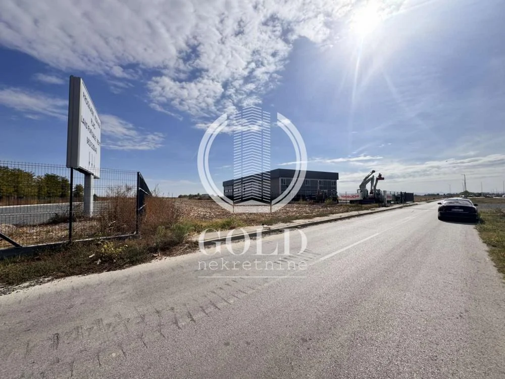 Prodaje se-industrijsko zemljište-proizvodnja-logistika-solarne elektrane. ID#9079