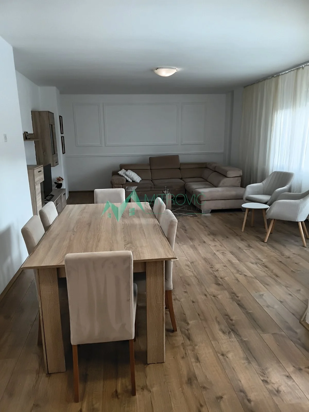 NOVO NASELJE – NAMEŠTEN TROSOBAN STAN 83 m²

Izdaje se k