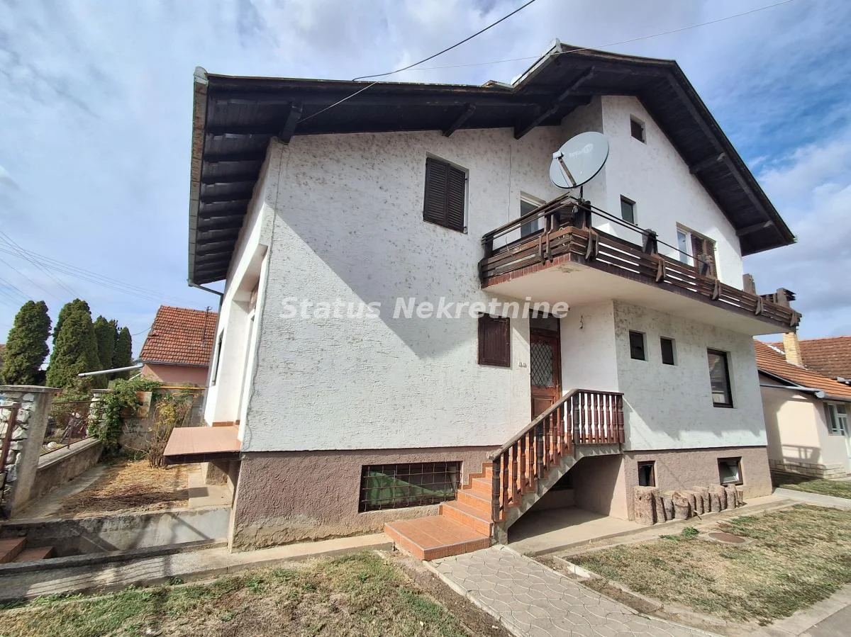 Kuća 110 m² sa placem 8,06 a, Čelarevo