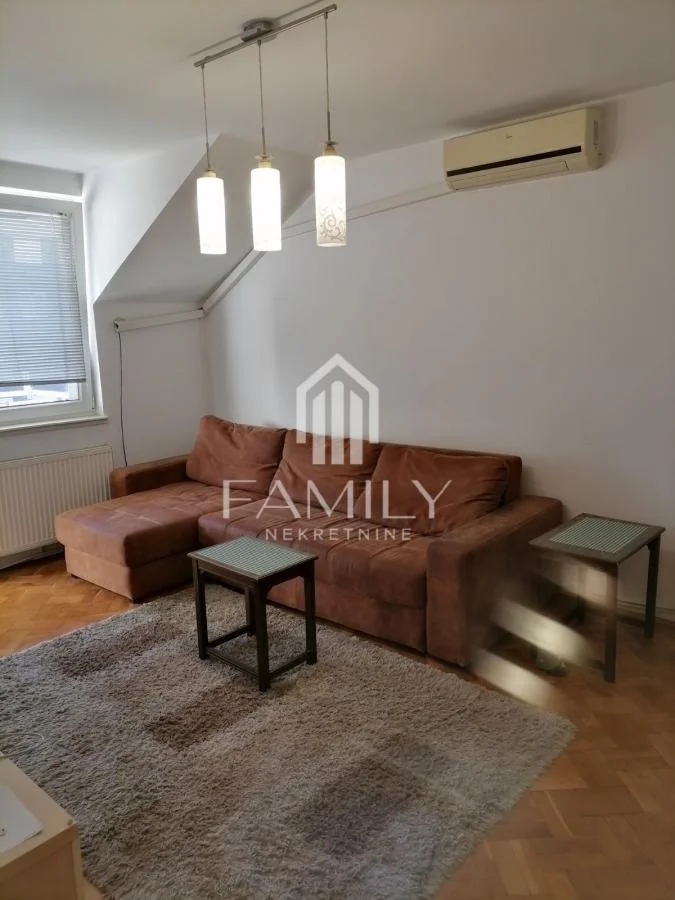 Jednoiposoban stan 44 m², Detelinarа, Novi Sad