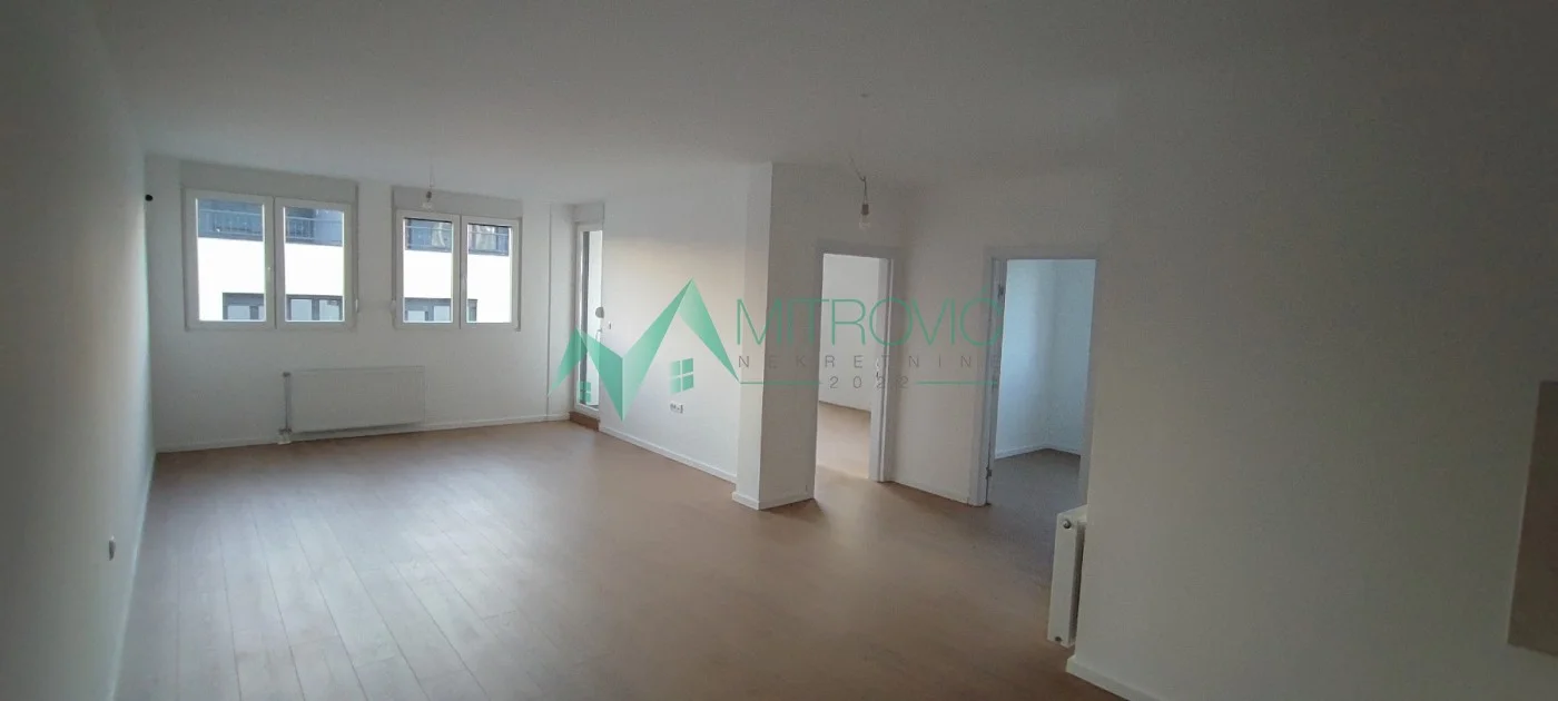ČETVOROSOBAN STAN 79M2 | GRATIS PARKING MESTO | ALIBEGOVAC (ID: 1004821)