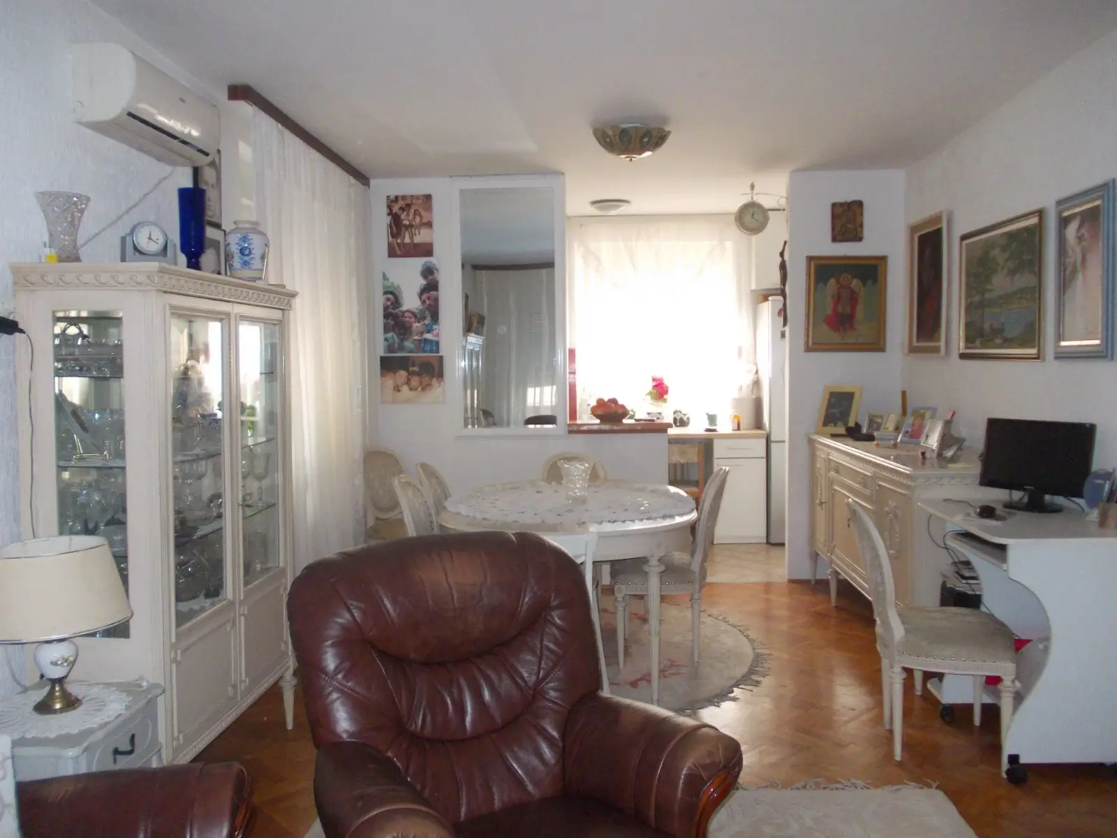 Novi Sad, TELEP, semi-detached house near Futoški put, five-room, built in the eighties. Original condition, well-maintained,