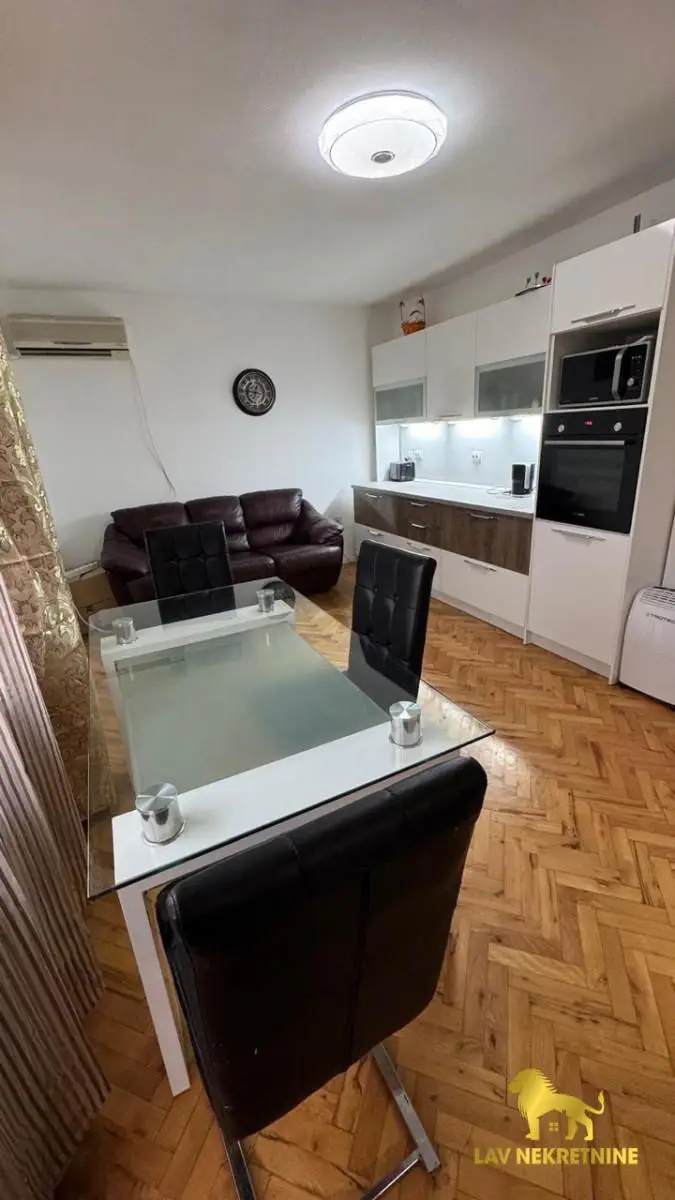 EXCELLENT HOUSE FOR SALE IN RAKOVAC. Ground floor + upper floor + attic. On the ground floor there is a boiler room, storage, and warehouse. On the first