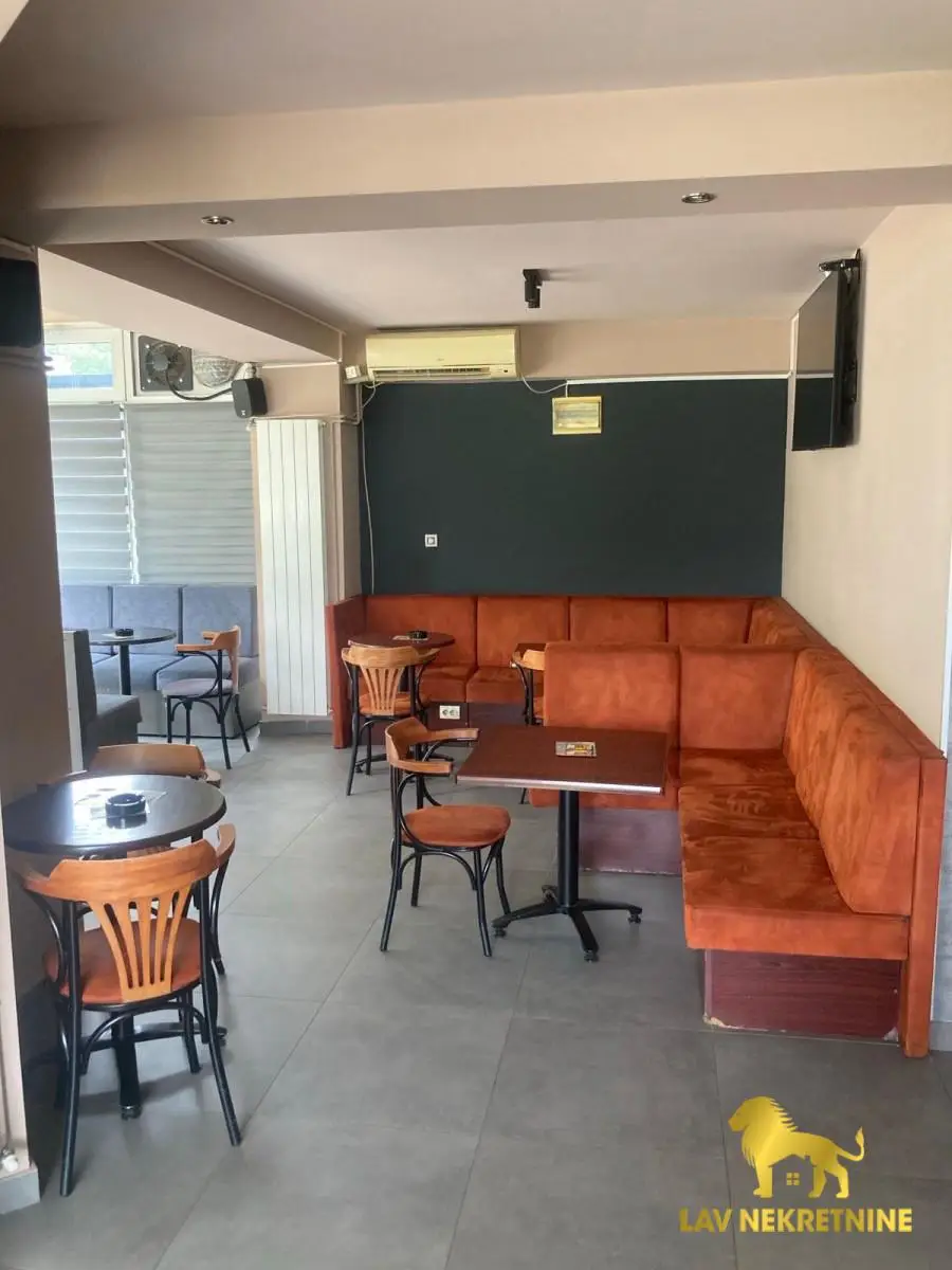 FOR SALE – FULLY EQUIPPED CAFÉ WITH GARDEN, PRIME LOCATION. A well-established and operational café for sale, fully equipped