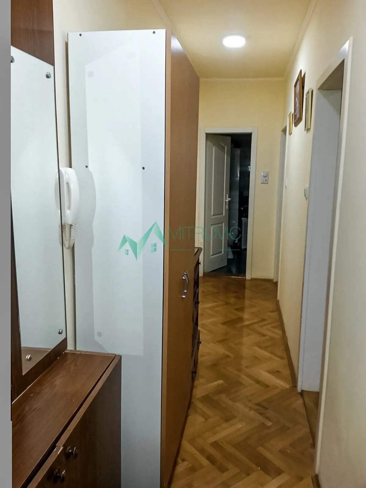 Stan 50m² — Novo Naselje, Novi Sad