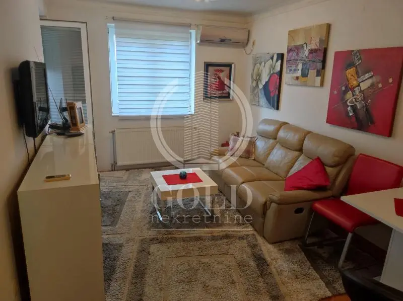 FOR SALE TWO-ROOM APARTMENT ON BOULEVARD EVROPE ID#9782