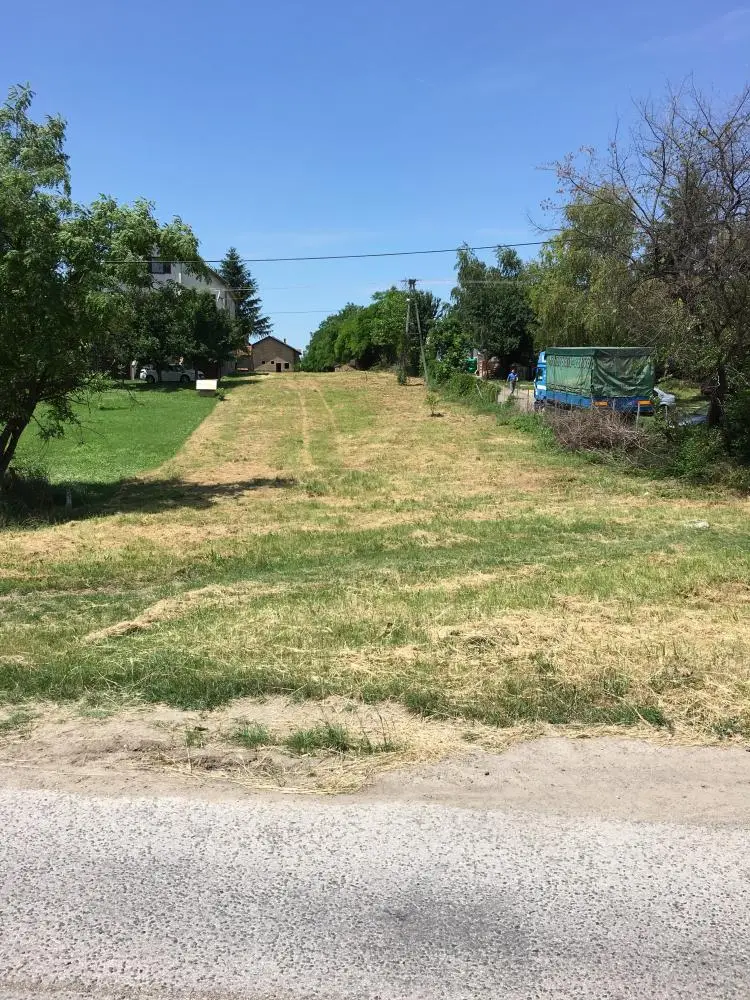Novi Sad, Klisa, registered plot for family housing of 2161m2, 16m frontage, all infrastructure including sewage-paid