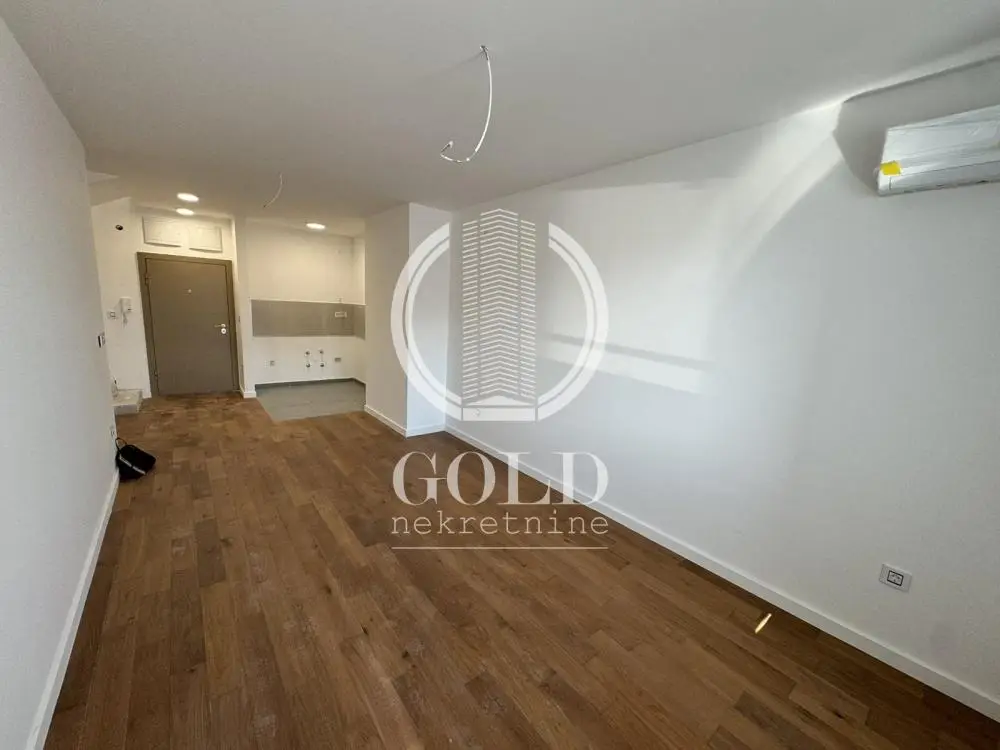 Stan 74m² — Detelinara, Novi Sad