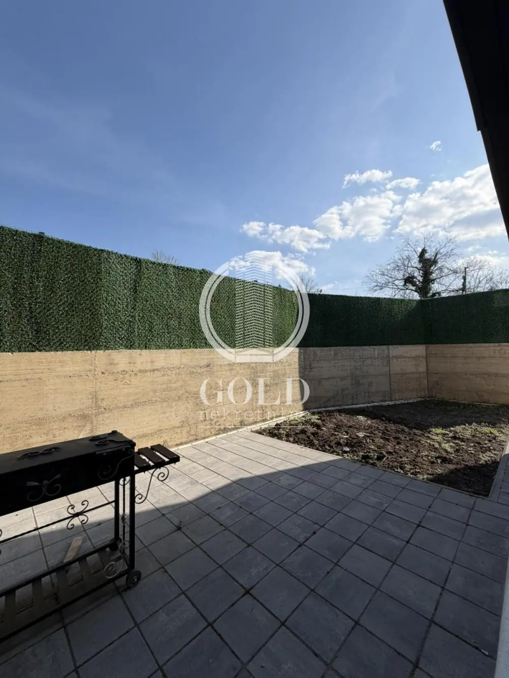 Stan 108m² — Tatarsko brdo, Sremska Kamenica
