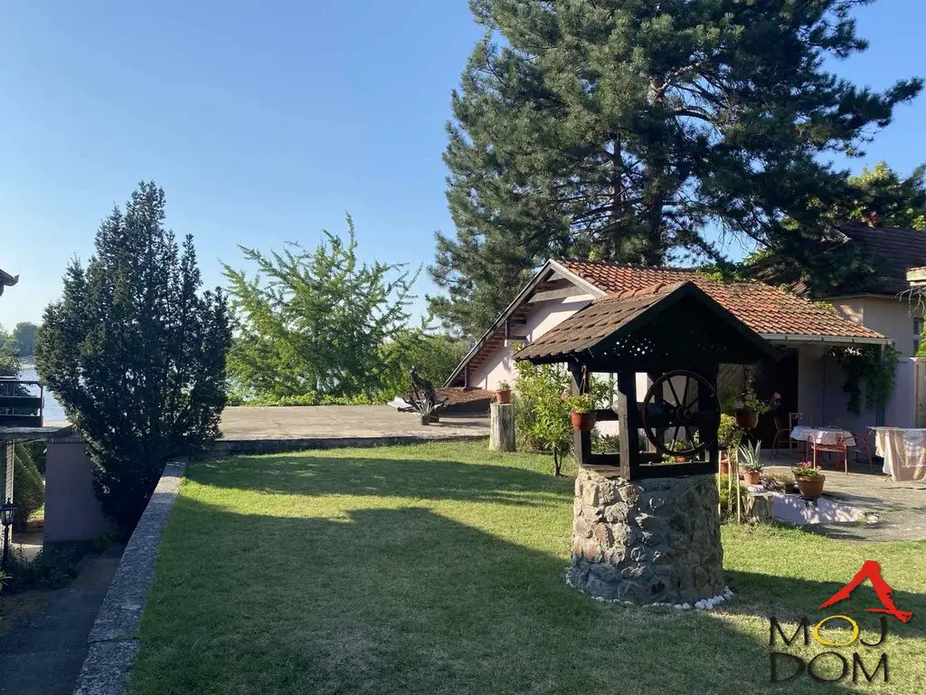 We present to you an exclusive offer – a house on the Danube bank in Petrovaradin, in the prestigious Ribnjak location. Such properties rarely appear on the market – a true gem for those seeking peace, nature, and luxury in one.

The house of 197 m²