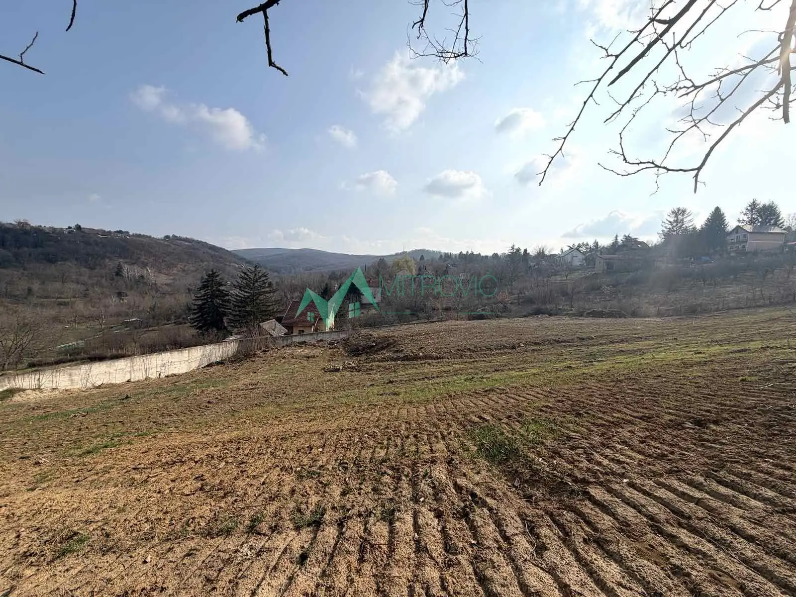 Čardak, Sr.Kamenica, construction plot next to National Park.