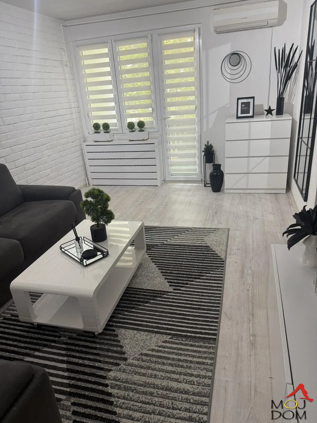 For sale – two-room apartment near the Novi Sad Fair, with secured parking all year round

An extremely functional apartment is for sale in an excellent location near Master Center and the Novi Sad Fair – one of the most in-demand areas
