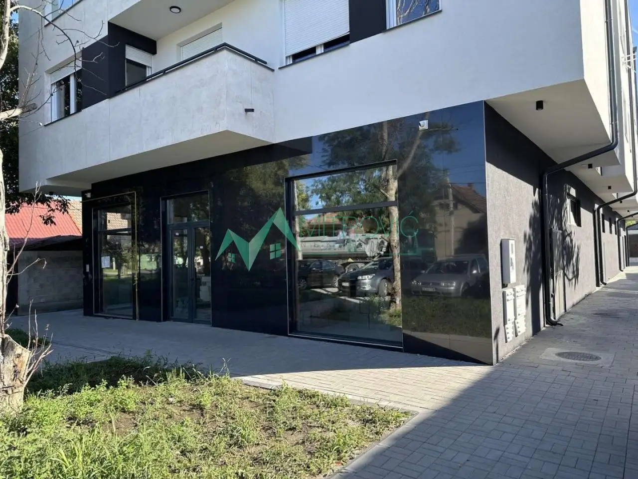 PETROVARADIN - TOP LOCATION - PHENOMENAL OFFICE SPACE, 303 m²