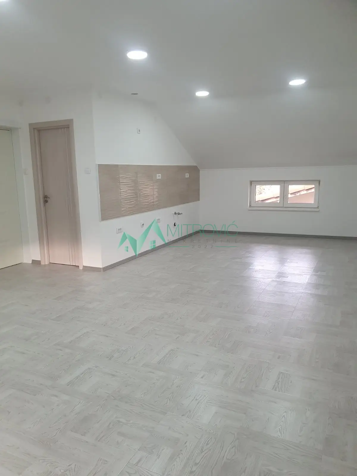 Klisa - Excellent offer, move-in ready apartment for €1600/m²!