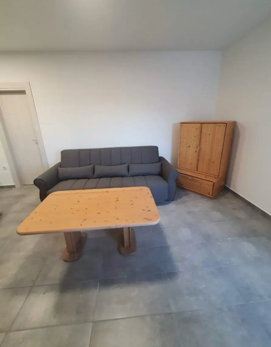 NOVI SAD.SALAJKA.TWO-ROOM APARTMENT. (Svet nekretnine, Novi Sad, Reg. no. 405)