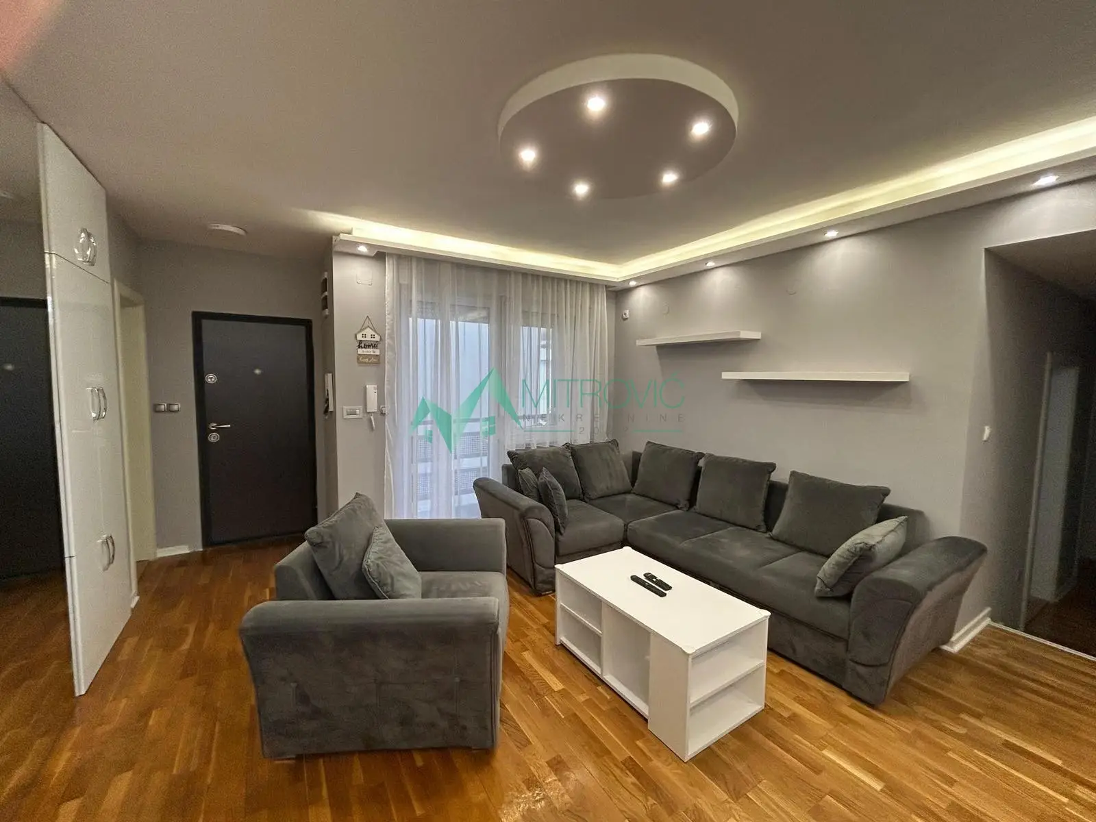 Novi Sad, Sajam - Comfortable, partially furnished apartment - quiet location + PARKING INCLUDED!