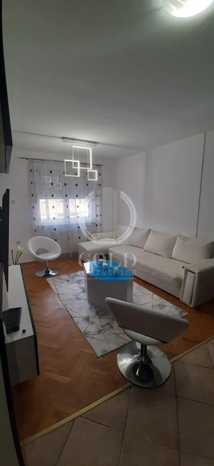 For Rent: Excellent apartment in a TOP location! ID#4450