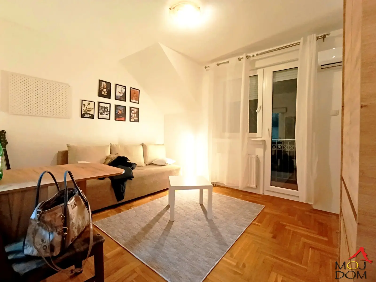 We are renting a beautiful studio apartment on the third floor of a building without an elevator near Socijalno.

The apartment is move-in ready, all furniture is new and awaiting your move-in.

ID: 9106955

Moj Dom Real Estate, Novi Sad, Reg.no. 174

English:

We are renting out a