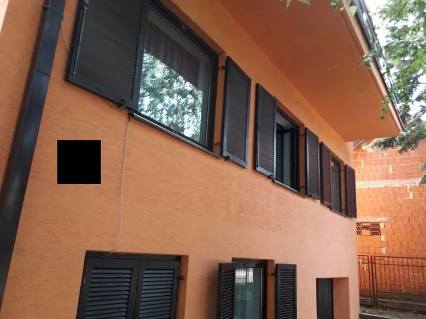 Novi Sad, Sremska Kamenica, right in the center at an excellent location, spacious registered family house, quality construction
