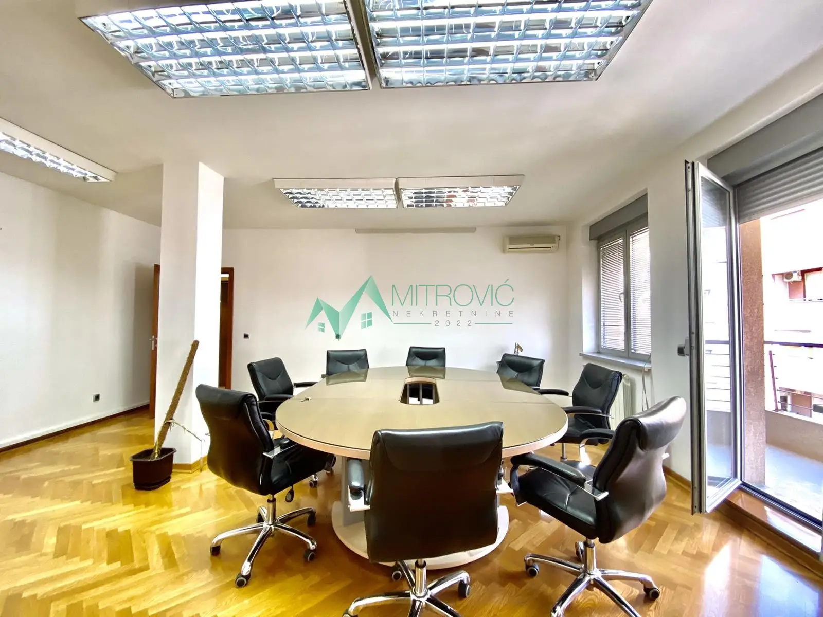 Novi Sad, Spens - Office space near Spens, 117m2.
