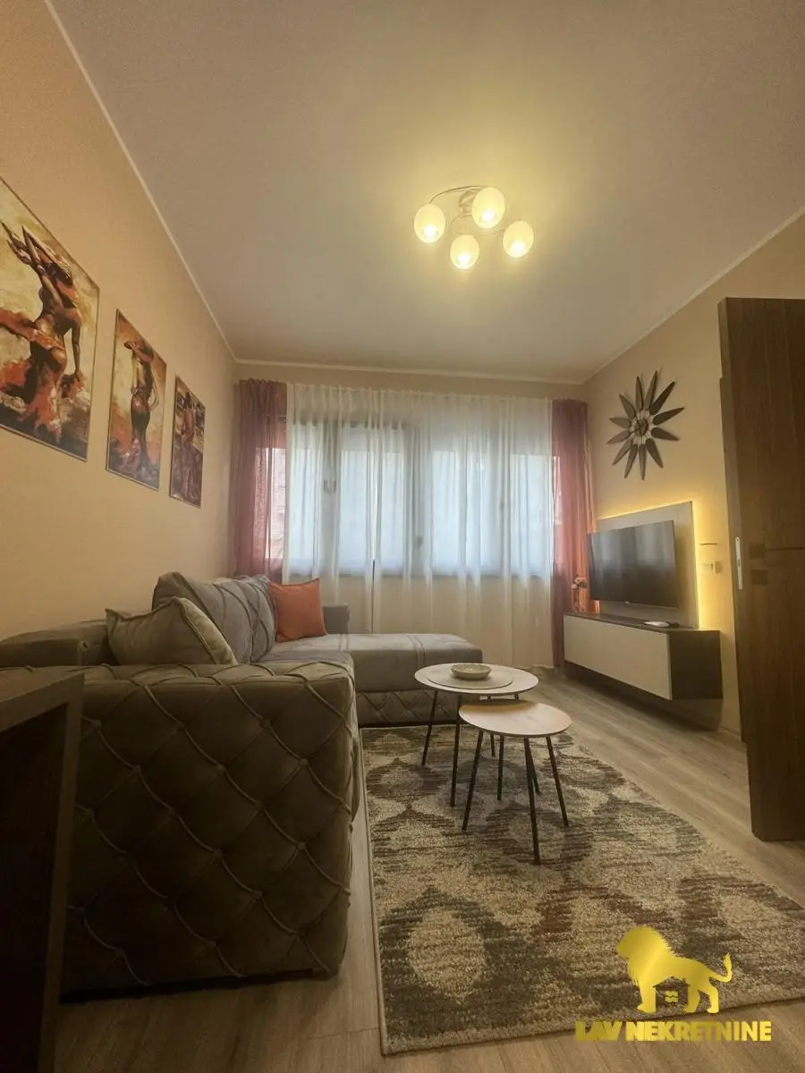 FOR SALE – beautiful, fully equipped studio apartment. On offer is a modern and functional studio, situated in a courtyard